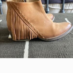 Circle G Fringe Tan Ankle Boots